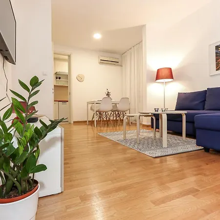 Fortuna - Cozy To Relax Novi Beograd, Parking 5 Eur Per Day *