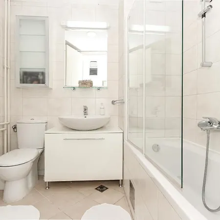 Fortuna - Cozy To Relax Novi Beograd, Parking 5 Eur Per Day